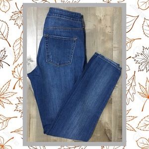 Bullhead High-Rise Skinny Jeans